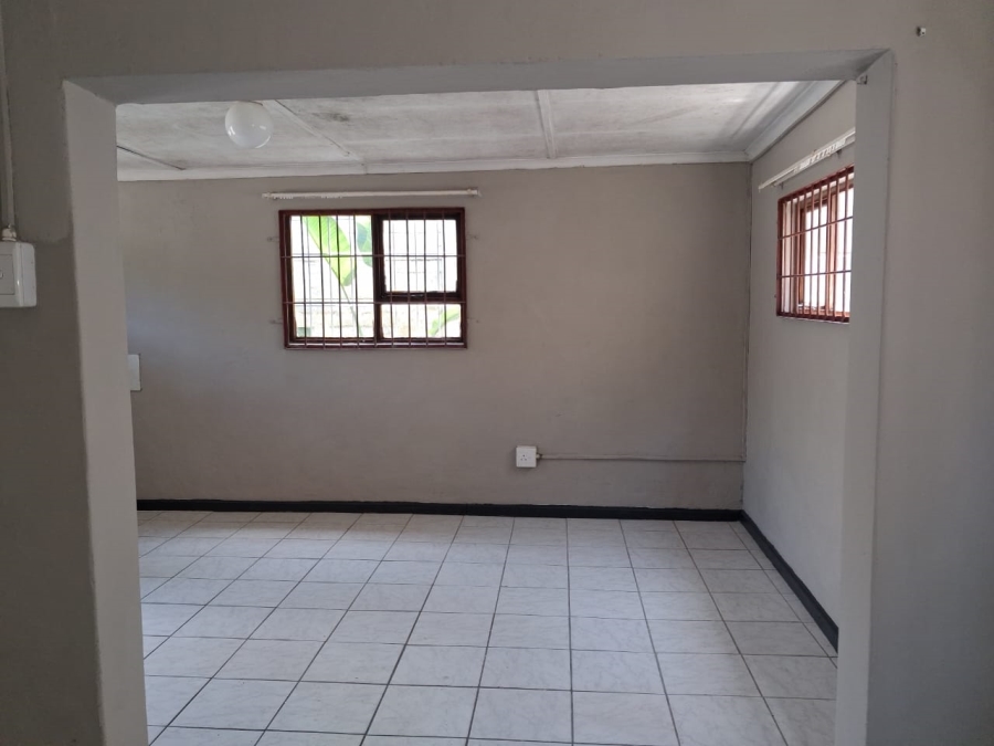 To Let 1 Bedroom Property for Rent in Quigney Eastern Cape